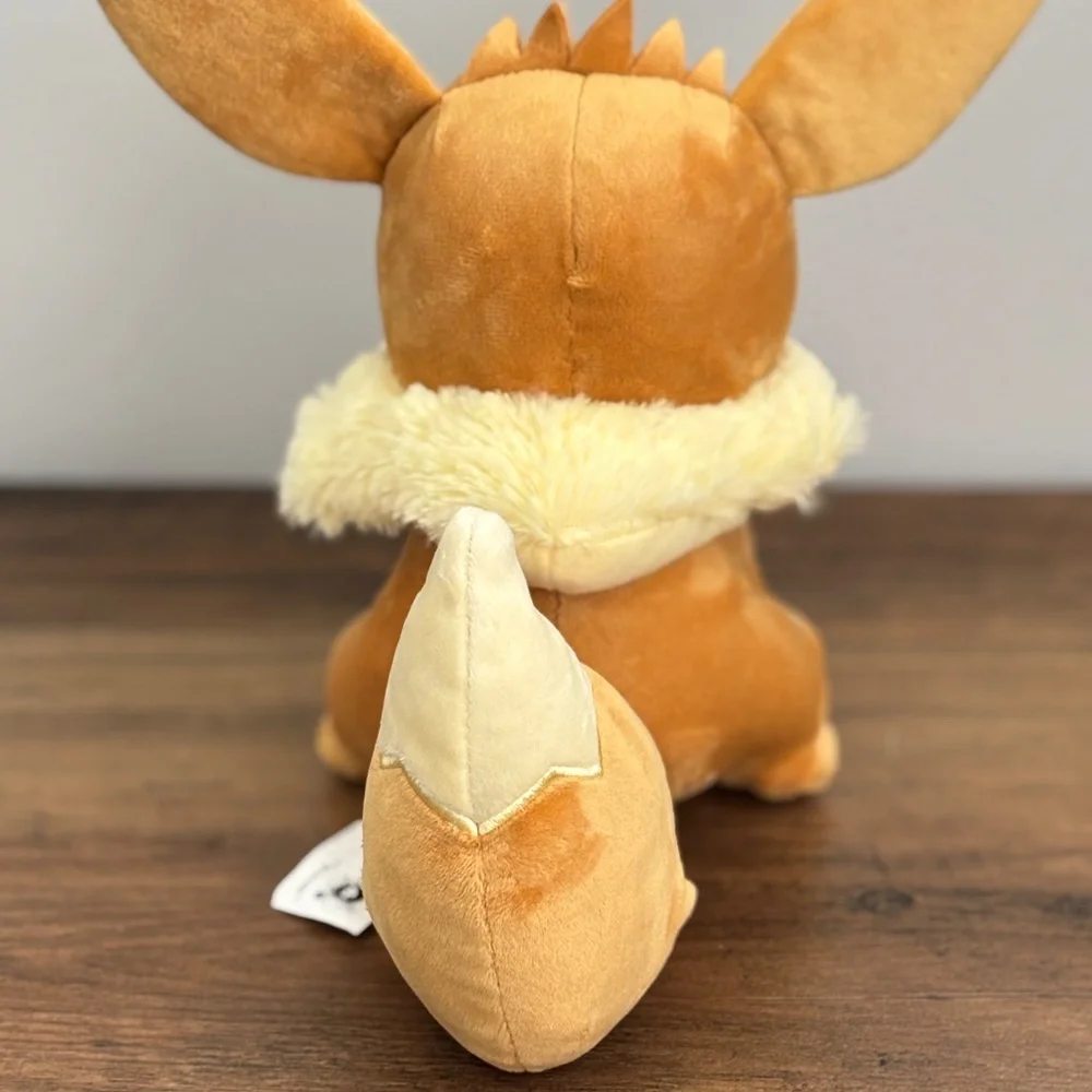 Pokemon Center EEVEE  9.5